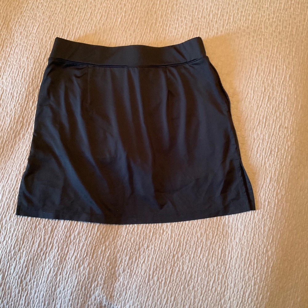 Izod skirt